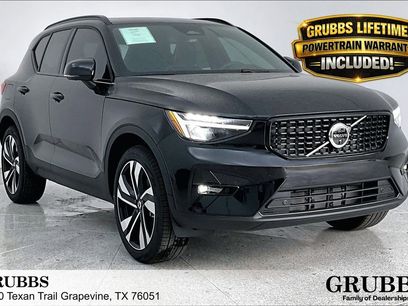 New 2026 Volvo XC40 B4 Plus w/ Climate Package