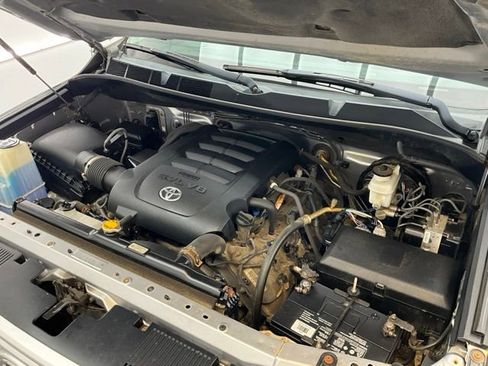 Used 2014 Toyota Tundra Limited AWD/4WD image 15