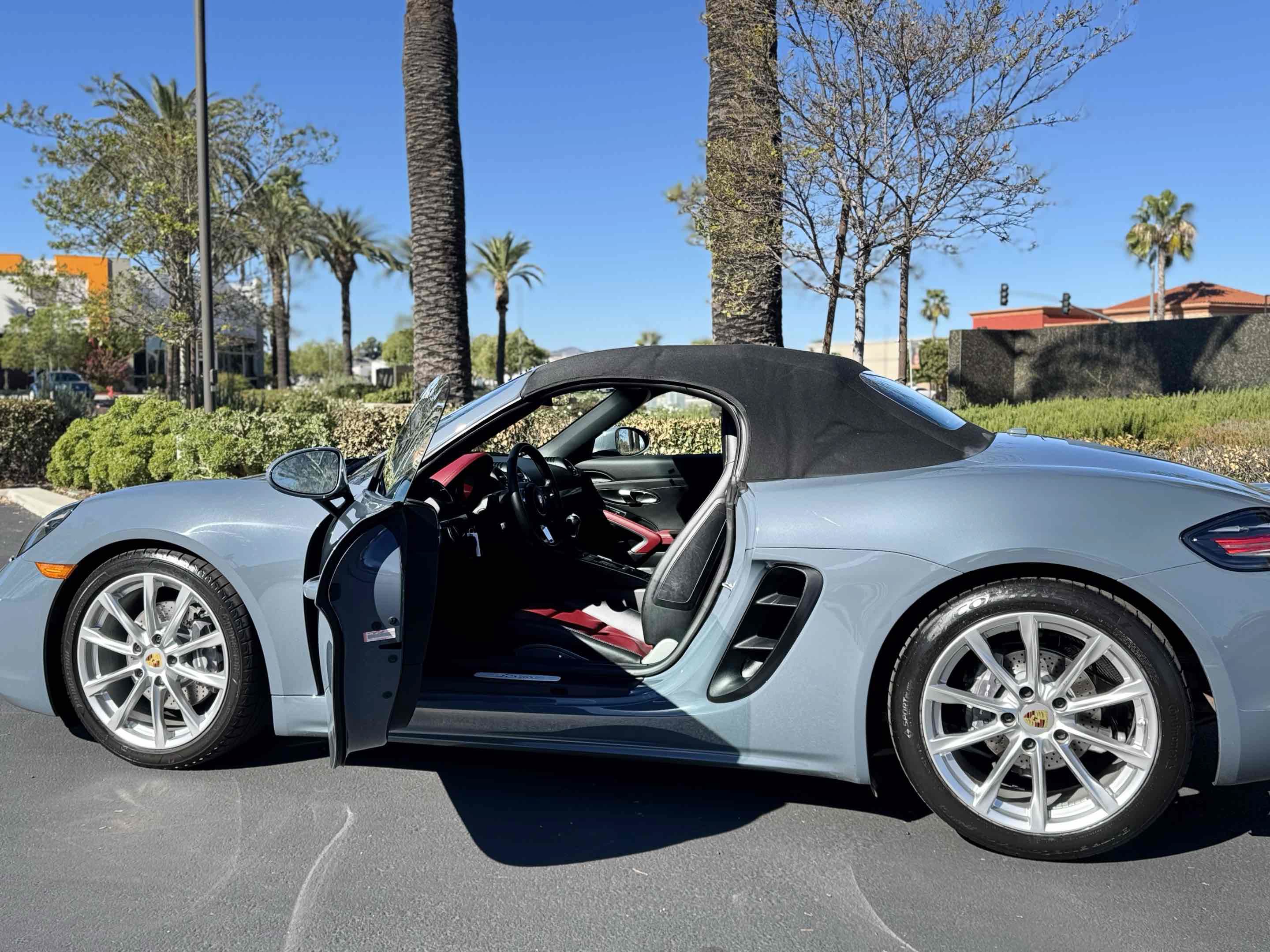Used 2017 Porsche 718 Boxster RWD image 73