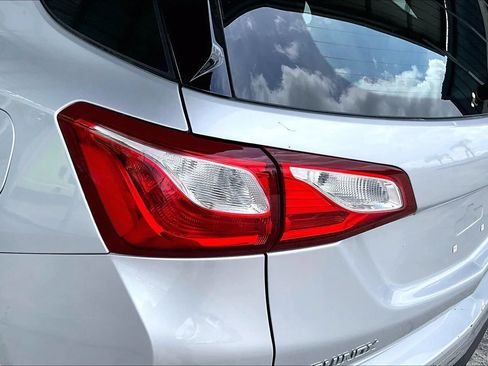 Used 2018 Chevrolet Equinox LS FWD image 20