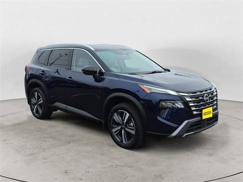 Used 2025 Nissan Rogue SL w/ SL Premium Package image 7