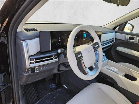 Used 2026 Hyundai Santa Fe SEL FWD image 3
