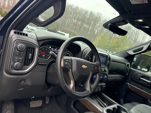 Used 2023 Chevrolet Silverado 2500 High Country w/ Z71 Off-Road Package image 20