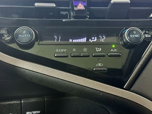 Used 2021 Toyota Camry XSE image 17