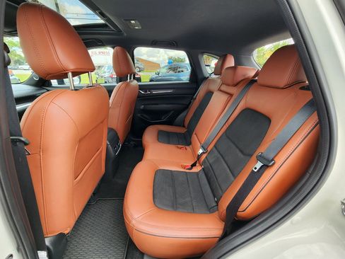 Used 2024 MAZDA CX-5 Carbon Edition image 12