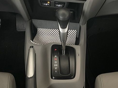 Used 2012 Honda Civic EX-L image 16