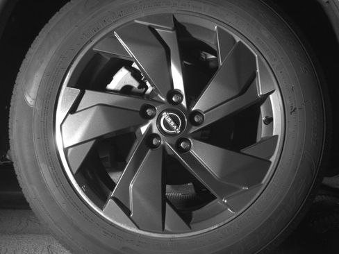 Used 2025 Nissan Rogue SV FWD image 15