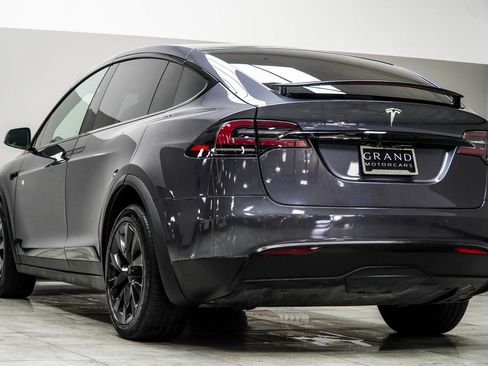 Used 2022 Tesla Model X image 12