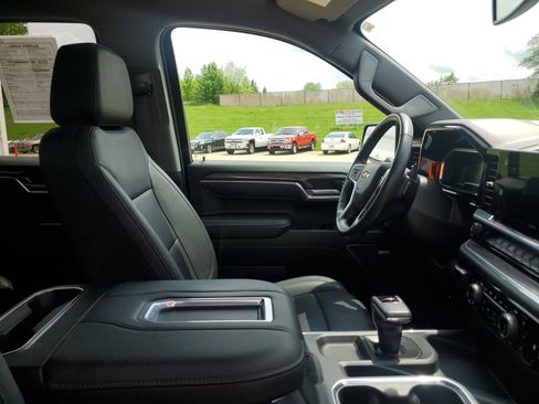 Used 2022 Chevrolet Silverado 1500 LTZ image 33