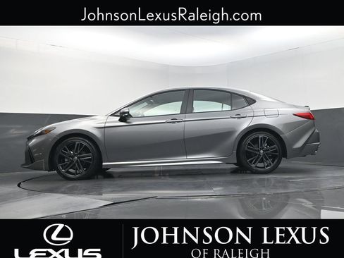 Used 2025 Toyota Camry XSE FWD image 22