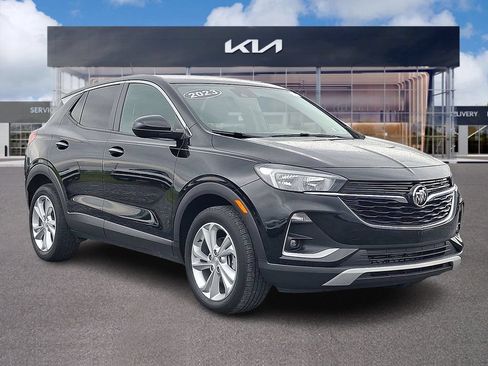 Used 2023 Buick Encore GX Preferred w/ Cold Weather Comfort Package FWD image 1