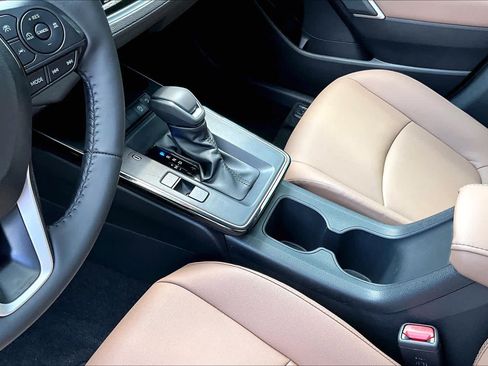 Certified 2026 Toyota Corolla Cross XLE w/ Convenience Package FWD image 17
