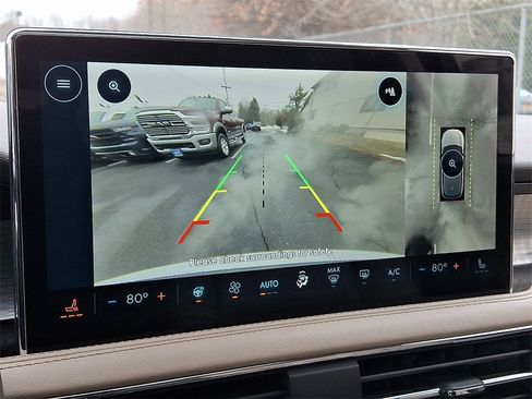 Used 2023 Lincoln Corsair AWD w/ Equipment Group 101A image 19