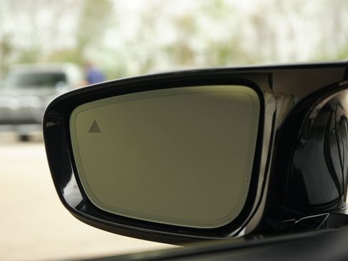 Used 2023 BMW M850i xDrive Coupe image 23