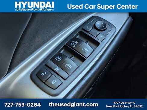 Used 2012 Dodge Journey American Value Package w/ Flexible Seating Group FWD image 26