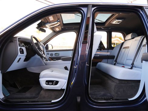 Used 2023 Rolls-Royce Cullinan w/ Cullinan Package AWD/4WD image 26