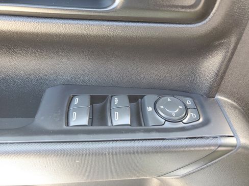 Used 2021 Chevrolet Silverado 1500 Custom image 24