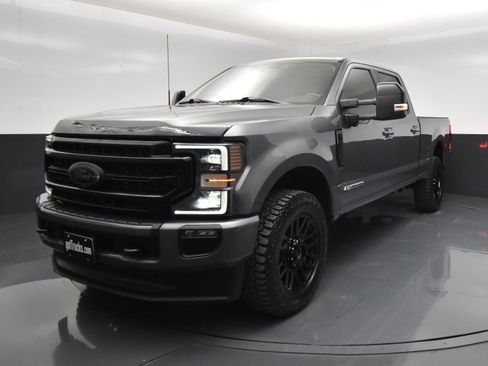 Used 2021 Ford F250 Lariat AWD/4WD image 2