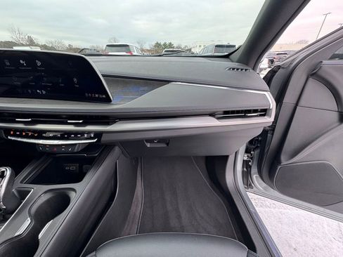 Certified 2024 Cadillac XT4 Sport w/ Cold Weather Package image 30