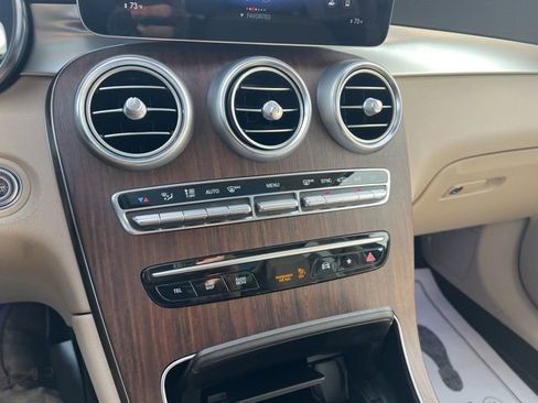 Used 2022 Mercedes-Benz GLC 300 4MATIC image 40