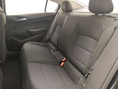 Used 2017 Chevrolet Cruze LS image 18