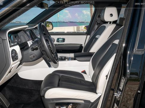 Used 2022 Rolls-Royce Cullinan AWD/4WD image 24