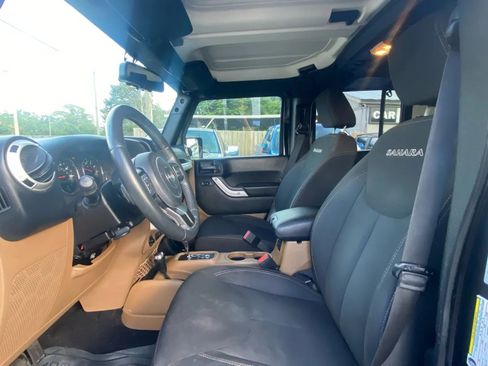 Used 2016 Jeep Wrangler Unlimited Sahara w/ Max Tow Package image 13