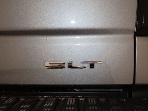 Used 2023 GMC Sierra 1500 SLT w/ SLT Premium Plus Package image 37