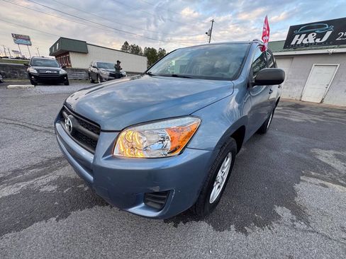 Used 2010 Toyota RAV4 Base 4dr SUV image 10