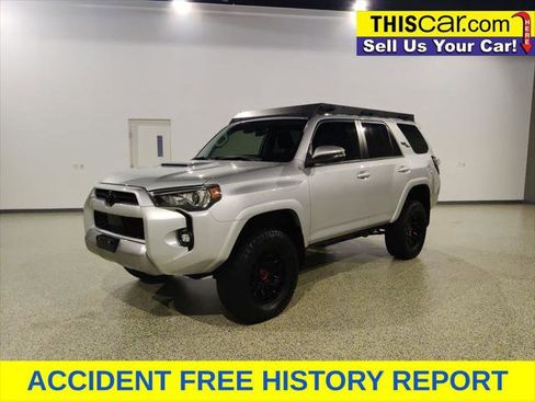Used 2023 Toyota 4Runner TRD Off-Road Premium AWD/4WD image 4