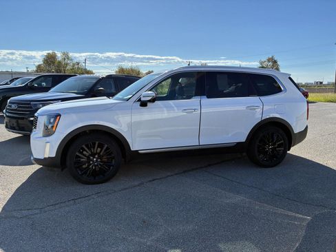 Used 2021 Kia Telluride SX w/ SX Prestige Package image 17