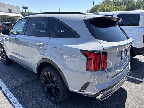 Used 2023 Kia Sorento SX AWD/4WD image 10