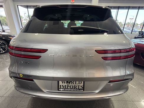 Used 2023 Genesis Electrified GV70 w/ Prestige Package image 7