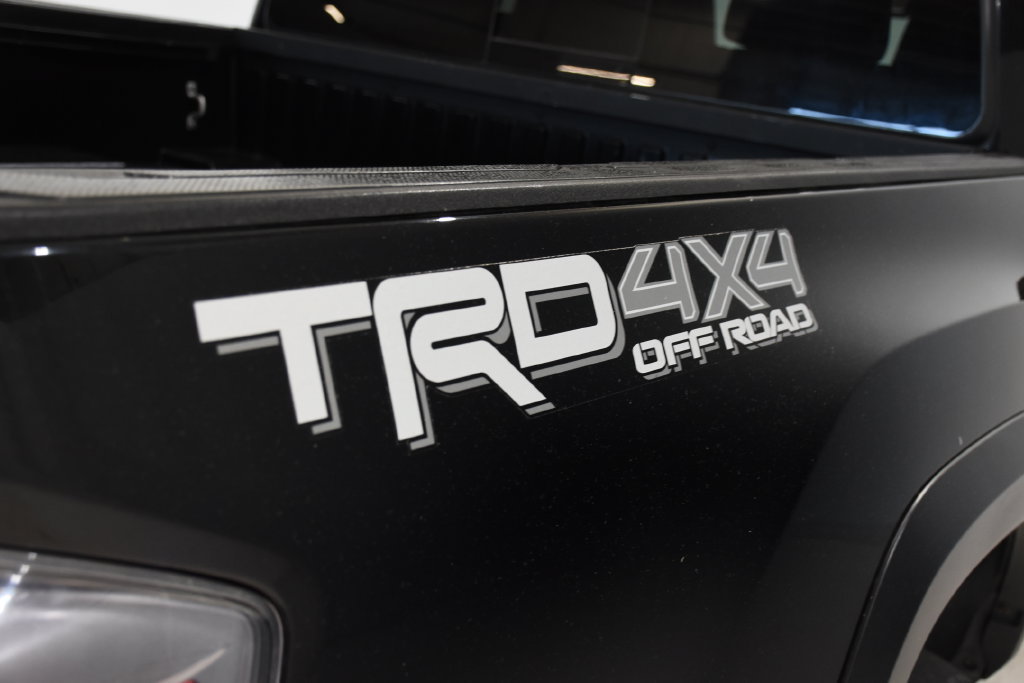 Used 2020 Toyota Tacoma TRD Off-Road AWD/4WD image 29