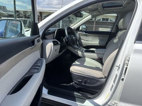 Used 2022 Hyundai Palisade SEL w/ 8P Bench Seat Package AWD/4WD image 19