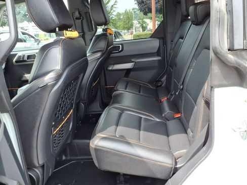 Used 2023 Ford Bronco Badlands AWD/4WD image 12