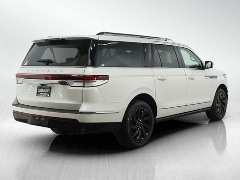 Used 2024 Lincoln Navigator L Reserve w/ Equipment Group 201A image 5