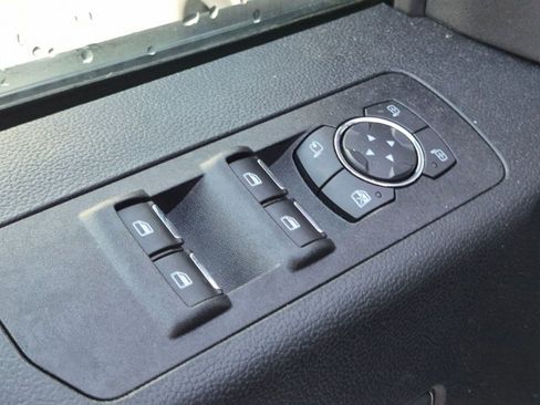 Used 2018 Ford F150 Lariat AWD/4WD image 9