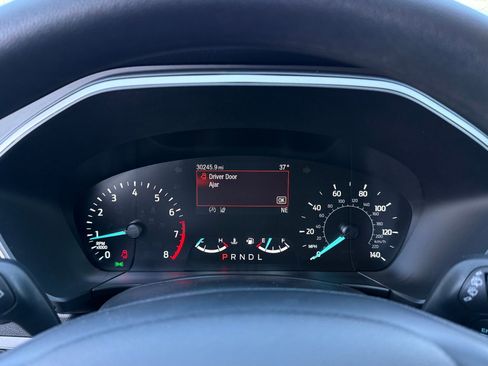 Used 2021 Ford Escape SE image 45