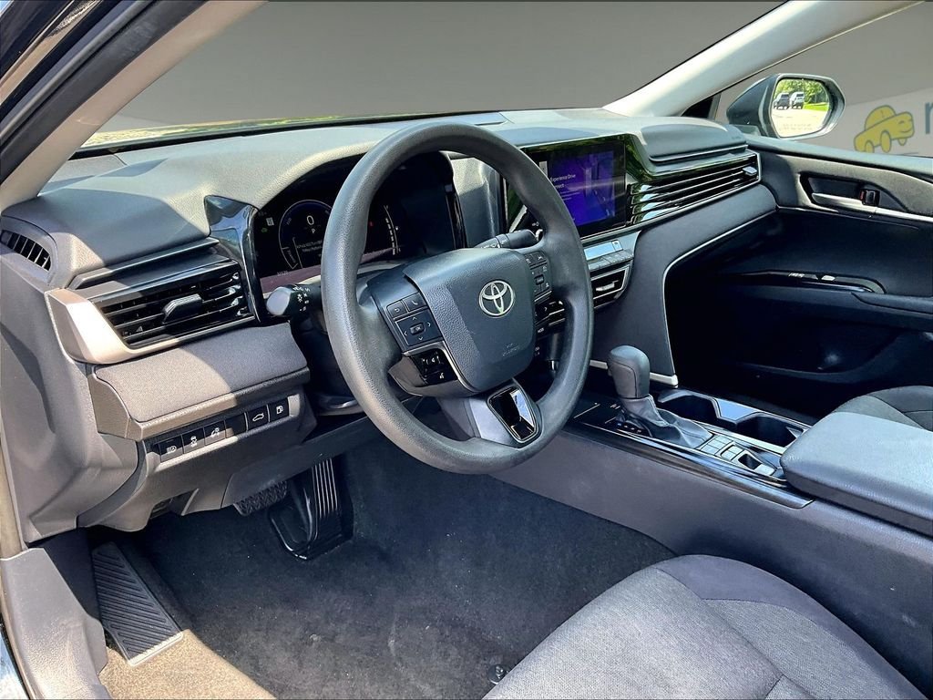 Used 2025 Toyota Camry LE FWD image 8