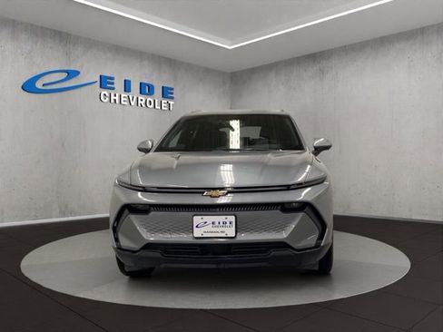 New 2026 Chevrolet Equinox EV LT AWD/4WD image 9