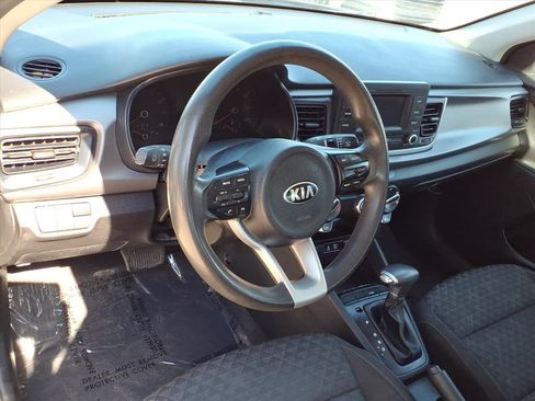 Used 2018 Kia Rio S image 9