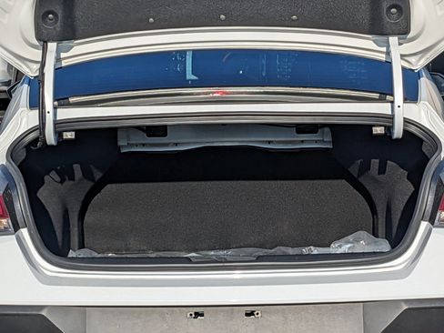 New 2025 Hyundai Elantra Sport image 13