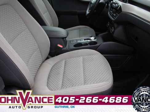Used 2020 Ford Escape SE FWD image 19
