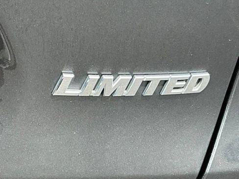 Used 2020 Toyota RAV4 Limited FWD image 13