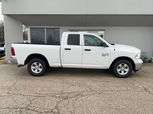 Used 2024 RAM 1500 Classic SLT image 4