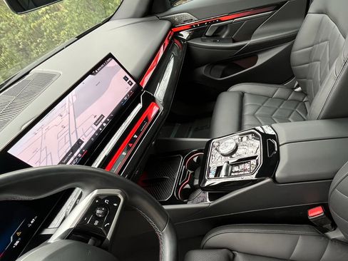 Used 2024 BMW i5 M60 w/ Premium Package image 32