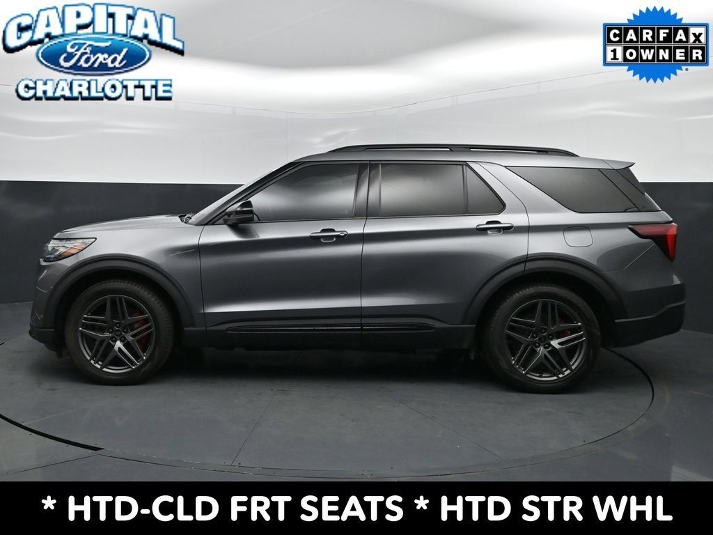 Used 2025 Ford Explorer ST RWD image 4