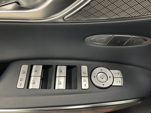 Used 2025 Genesis GV70 3.5T Sport w/ Sport Advanced Package image 31