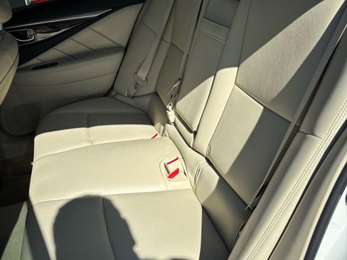 Used 2018 INFINITI Q50 Luxe w/ Essential Package (3.0T Luxe) image 8